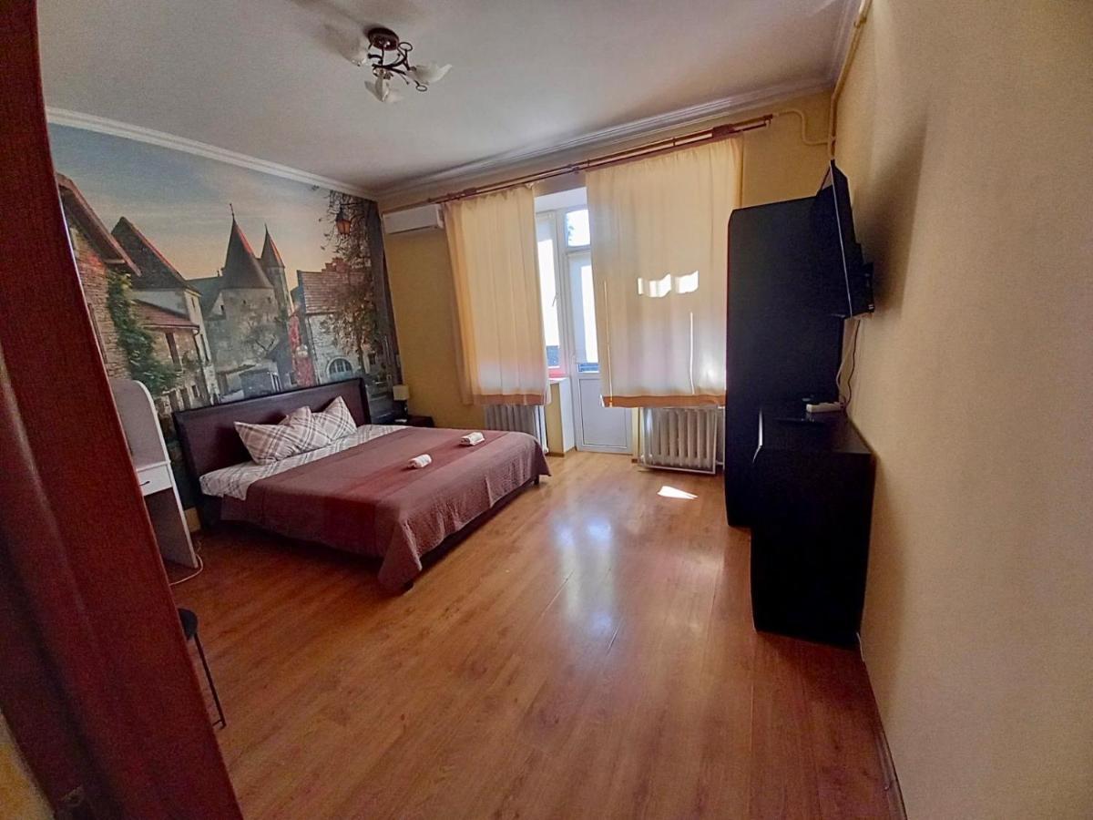 Valentine Apartment Лвив Екстериор снимка