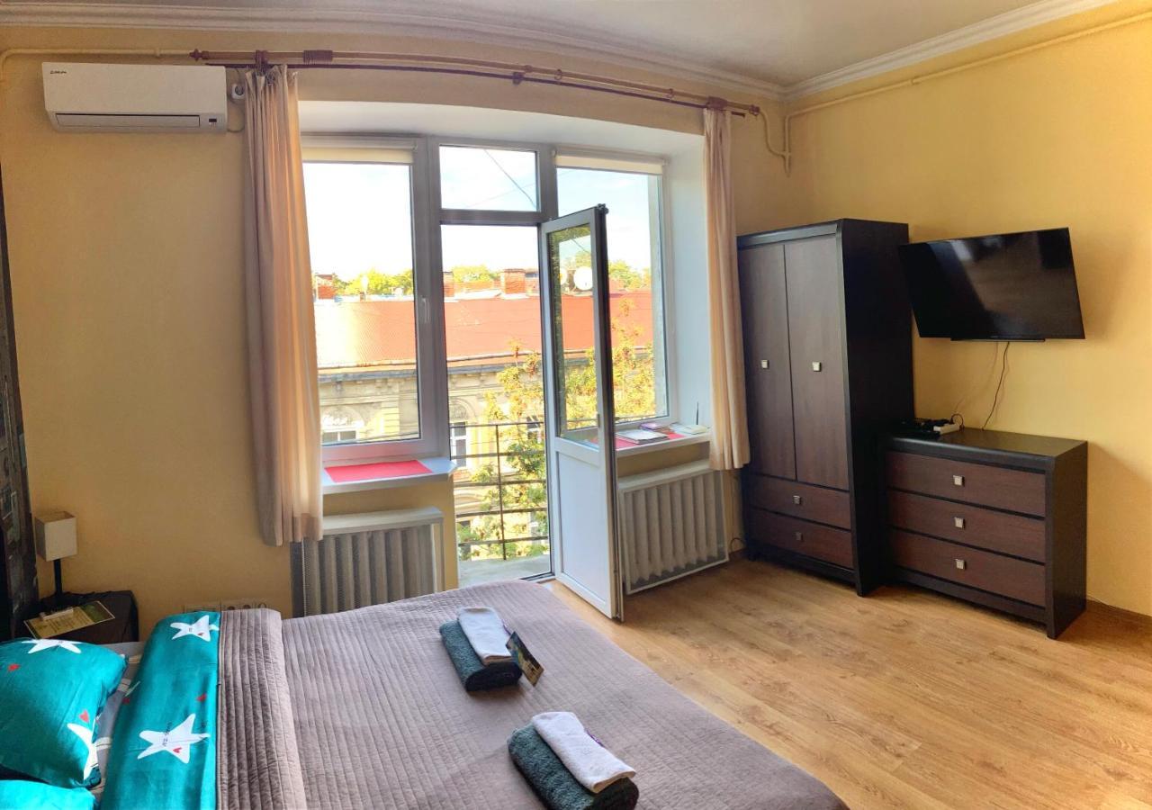 Valentine Apartment Лвив Екстериор снимка